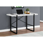 Monarch Specialties - 7313 Bureau 48 po L - Blanc/Metal Noir-Des pieds en métal robustes au fini noir sont intégrés dans le dessus de bureau pour un effet visuel intéressant