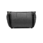 Peak Design - Pochette de terrain - Anthracite-Fermeture rolltop avec système à crochet et boucle pour un accès facile et une capacité extensible