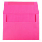 JAM Paper - Enveloppes d'invitation colorées A7 - 5 1/4 x 7 1/4 - rose vif ultra fuchsia - Paquet de 100-Ces enveloppes sont idéales pour les invitations, les cartes de voeux, les RSVP, les cartes de remerciement, les cadeaux d'anniversaire, les vacances et plus encore