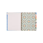 The Happy Planner - Planificateur daté Organized grand format 2026–2027 à double spirale - 11-1/2 po x 10-1/4 po - Cottage côtier-La disposition Tableau de bord en format grand comprend une section pour noter les courses, listes d’épicerie, factures et tâches, tandis que le côté droit offre des espaces encadrés quotidiens pour vos rappels et plans de la journée