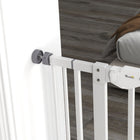 PawHut - Barrière pour Animaux 41" avec Porte de Passage pour Escaliers et Portes Blanc-Cadre solide en acier peint avec une surface traitée sans plomb pour plus de sécurité