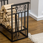 HOMCOM - Porte-bûches robuste design vintage- étagère de rangement pour bois avec 4 outils- noir-Les crochets latéraux offrent l'espace idéal pour suspendre des accessoires   