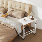 HOMCOM - Bureau debout mobile à hauteur réglable - 23,5 po L x 15,75 po l x 30,75 po H - blanc-Peut servir de table de chevet, table d’appoint pour canapé, mini chariot-bar, jardin mobile, etc. 