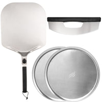 Blackstone - Kit d'outils essentiels pour pizza 4 pièces-Le kit de quatre pièces contient une pelle à pizza pliable, un coupe-pizza à bascule et deux plateaux à pizza de 14 pouces