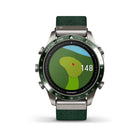 Garmin - Montre polyvalente moderne de golf MARQ Golfer (Gen 2)-La fonction d'affichage du green vous donne la veritable forme de chaque green, où que vous soyez sur le parcours, et vous permet de deplacer la broche pour une plus grande precision.