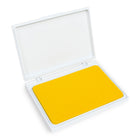 Ready 2 Learn - Tampon encreur lavable géant - Jaune - 6,2 po L x 4,1 po l - Paquet de 2-Sécuritaire à partir de 3 ans:  Ce tampon encreur non toxique adapté aux enfants est une ressource artisanale sûre pour les petits artistes. Les enfants adorent l'utiliser avec des tampons ou créer des œuvres d'art avec empreintes digitales.