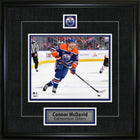 Connor McDavid Pin & Plate Edmonton Oilers - Impression encadree - 18" x 18"-Qualité supérieure - virtual frames