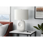 Monarch Specialties - Luminaire - 26 po H Lampe De Table - Céramique Blanche - Abat-Jour Ivoire / Crème - Contemporain - Moderne-Surmontée d'un luxueux abat-jour en tissu ivoire mélangé à du lin, cette lampe décorative diffuse une ambiance chaleureuse et accueillante, ce qui en fait une pièce d'accentuation idéale pour votre table d'appoint ou d'appoint ou votre table de nuit
