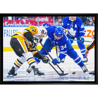 Auston Matthews 20x29 vs Crosby Toronto Maple Leafs and Pittsburgh Penguins - Toile encadree - 31" x 22"-Impression sur toile de qualité supérieure avec bordures enveloppées