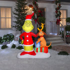 GEMMY - Grinch et Max gonflables de Noël avec cadeaux - 180 cm x 125 cm-Comprend des piquets et des attaches pour une installation en extérieur.