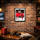 Frameworth - Nick Suzuki collage signature replica Hockey Canada 2026 - impression encadree - 16" x 20"-Qualite Frameworth depuis 1992. Fabriquee a la main au Canada avec plus de 32 ans d'experience. Articles de sport sous licence officielle avec authenticite garantie