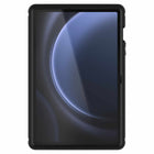 OtterBox - Étui de Protection Defender pour Samsung Galaxy Tab S9 FE - Noir-Les caches pour les ports bloquent la poussière, la saleté et les particules pour éviter qu'elles ne pénètrent dans les prises et les ports.

