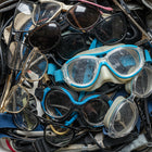 TerraCycle - Lunettes - Zero Waste Box- Petite-Inclus : boîte de collecte durable imprimée en couleur avec doublure interne, étiquette d’expédition UPS prépayée pour le retour, et recyclage des déchets collectés.