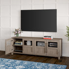 Hudson&Canal - Meuble TV Holbrook pour téléviseurs jusqu'à 75" - Chêne gris vieilli-Dimensions du produit : 15,75" L x 68" l x 24" H
