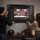 Frameworth - Carolina Hurricanes 24 po H x 36 po l Cadre signature réplique Champions de la Coupe Stanley 2026 - Sous licence officielle LNH/AJLNH-Facade protectrice claire pour la presentation imprimee