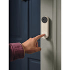 Google - Nest Doorbell filaire (3e gén) - Lin-Des aperçus qui vous en disent plus.
Les alertes sont fournies avec des aperçus vidéo zoomés, pour que vous puissiez voir instantanément ce qui s'est passé. Si vous avez besoin d'en voir plus, consultez votre historique vidéo (abonnement au forfait Google Home Premium nécessaire)