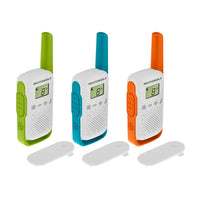 Motorola TALKABOUT Radio Bidirectionnelle- Assorti -  Paquet de 3-Trois radios aux couleurs vibrantes vous permettent, à vous et à vos amis, de profiter de vos excursions et de rester connectés les uns aux autres