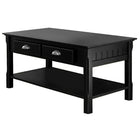Winsome – Table basse Timber, tiroirs/tablette, noir-Ce meuble offre une touche subtile pour rendre tout salon plus élégant ou décontracté. Ces tables sont uniques et décontractées tout en restant sophistiquées et très abordables pour des meubles en bois massif. S’assortit avec la table de bout (20124) et la table console (20450) de la collection.