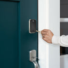 Yale - 420 Assure Lock 2 Touch avec Wi-Fi - À clé - Nickel satiné-Verrouillez, déverrouillez et partagez l'accès avec d'autres personnes à l'aide de l'application Yale Access, où que vous soyez