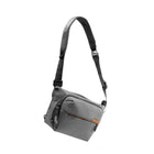 Peak Design - Everyday Sling - 6 L - Noir-Noir , Extérieur en toile de nylon 100 % recyclé 600D résistant aux intempéries