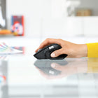 Logitech MX Master 3 Advanced Souris sans fil - Défilement Rapide - Suvi 4000 DPI Toute Surface - Confortable - Noir-Aussi fiable qu'une souris filaire, le suivi Darkfield de Logitech vous permet un suivi sur presque toutes les surfaces, même le verre, avec la meilleure précision à 4 000 ppp de sa catégorie