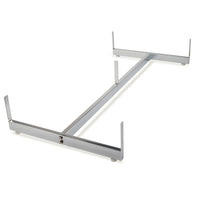 Base de gondole avec roulettes pour panneau grillagé, chrome-Base en « H » avec roulettes qui présente 3 panneaux grillagés