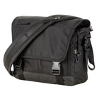 General Supply Goods + Co - Sac à bandoulière - Noir-Bandoulière rembourrée ajustable avec pochette à fermeture éclair pour cartes