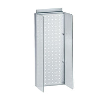 Azar Displays – Panneau perforé transparent avec ailes, 8 larg. x 20,63 haut. (po) (700359-CLR)-Comprend une bande porte-affiche en acrylique et deux ailes en plastique transparent de 4 1/2 po de largeur sur les côtés
