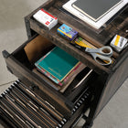 Sauder - La Collection Foundry Road Caisson classeur - Finition Carbon Oak-Le rangement ouvert divise sur le dessus permet de ranger et d'acceder facilement aux fournitures de bureau.