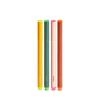 Poppin – Surligneurs style stylo à pointe biseautée, paquet de 4-Surligneurs de couleurs variées, soit jaune soleil, vert sauge, rosé et argile