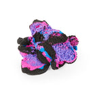Kinetic Sand - Coffret Slice N' Surprise avec 383 g de sable de jeu noir, rose et bleu et 7 outils-Contenu : 383 g de Kinetic Sand, 1 moule cylindre, 1 moule central en forme d'étoile, 1 moule central circulaire, 1 poussoir, 1 presse à sable, 1 couteau, 1 outil de sculpture, 1 mode d'emploi