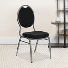 Flash Furniture – Chaise banquet empilable Hercules avec dossier à larme ajourée, tissu noir à motifs et cadre argenté, 4/paquet-Mousse ignifuge CA117