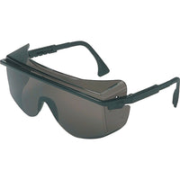 Uvex, Lunettes De Sécurité Uvex Astro Otg 3001, Lentille Grise/Fumée, Revêtement Anti-Égratignures, Csa Z94.3, paquet de 6-Revêtement des lentilles Anti-égratignures