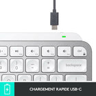 Logitech - MX Keys Mini Minimaliste Clavier Sans Fil Illuminé - USB-C - Gris Pale-Illumination Intelligente : Le clavier sans fil aux touches rétroéclairées s'illuminent au moment où vos mains s'approchent, et s'ajuste automatiquement aux conditions changeantes d'éclairage