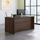 Sauder 59"W La Collection Affirm Bureau - Finition Noble Elm-Système de gestion des cordons avec deux œillets de bureau pour garder votre bureau désencombré