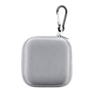 Étui carré pour écouteurs Basic Tech avec mousqueton - blanc fumé-Design mince, tenant bien dans les poches et facilitant le transport