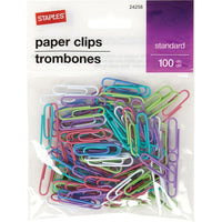 Staples - Trombones standard recouverts de vinyle, couleurs variées, 100/pqt-Le vinyle les fait glisser facilement sur le papier
