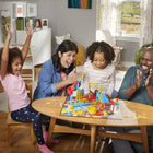 Hasbro - Jeu de plateau Mouse Trap-Comprend un plateau de jeu, 4 pions souris, une bille, 24 pièces du piège à souris, un élastique, 24 quartiers de fromage en carton, un dé et des instructions.